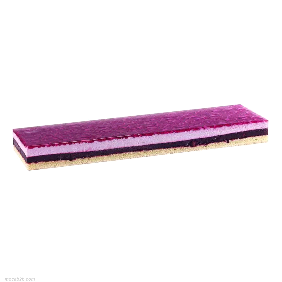 Mousse al gusto di violetta, preparazione al ribes nero e biscotto alle mandorle. 