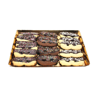 Mascherine di Carnevale miste decorate con cioccolato e zuccherini colorati. 