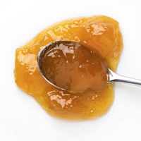 Speciale mix di ananas, mango, papaya e frutto della passione per calibrare dolcezza, acidità e aromaticità caratteristiche dei 4 frutti. Stabilità adeguata anche nelle preparazioni da forno. Ideale nel gelato come variegatura. La struttura è compatta ma elastica e questo ne agevola la stesura sia su dolci che su gelati
e semifreddi. 