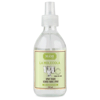 La sua speciale MOLECOLA, neutralizza i cattivi odori degli indumenti lasciando una piacevole e delicata nota di freschezza che dura nel tempo. 