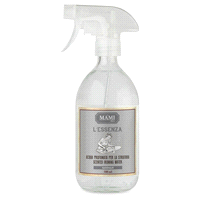 L’Acqua profumata per Stiratura, grazie alla sua speciale formula, garantirà ai tuoi capi un profumo duraturo nel tempo. Inoltre renderà la stiratura più semplice e precisa. 