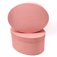Set 2 box ovali con coperchio country rosa candy. Misure interne: 30,5x23xh14cm/ 33,5x25xh16cm. 