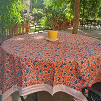 Tovaglia 100% cotone con stampa xilografica.Lavaggio a 30°. Asciugatura naturale. 