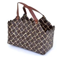 Cesto ovale marrone con manici. Misure. 35x17x21,5 h33cm. 