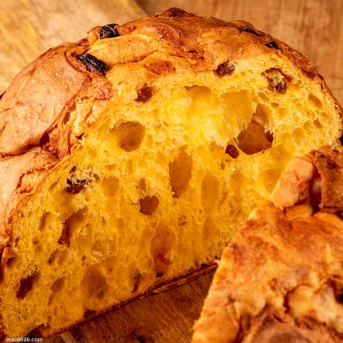 Delilev plus nasce da una attenta miscela di ingredienti, nel rispetto del disciplinare per la produzione di panettone, colomba, pandoro e dolci tipici delle ricorrenze con lievito naturale. 