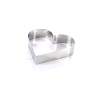 Fascia per dolci a forma di cuore in acciaio inox AISI 304, perfetta sia per la cottura che per il congelamento. 