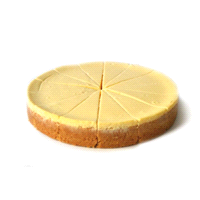 Cheesecake “I Love New York” è un classico americano che combina la croccantezza del biscotto al burro e la morbidezza del formaggio cremoso dalle dolci note di vaniglia. Pretagliata in 14 fette separate con divisori in carta. Scongelamento: 8h a 0-4°C
 