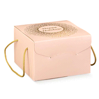 Scatola in cartone accoppiato per confezionare prodotti enogastronomici vari.Viene fornita con 2 cordini in cotone di 65cm. dotati di capocorda, per un inserimento automatico.
 