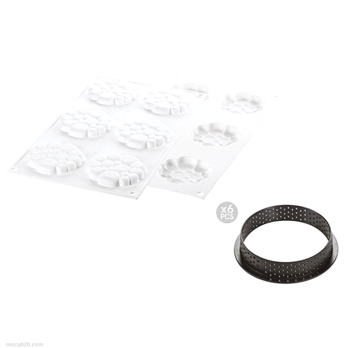 Composto da due elementi: sei anelli da 80 mm di diametro in materiale termoplastico composito indeformabile adatto all’uso in forno per la realizzazione della base e uno stampo in silicone composto da sei cavità Ø 70 h 11 mm ciascuna. 
