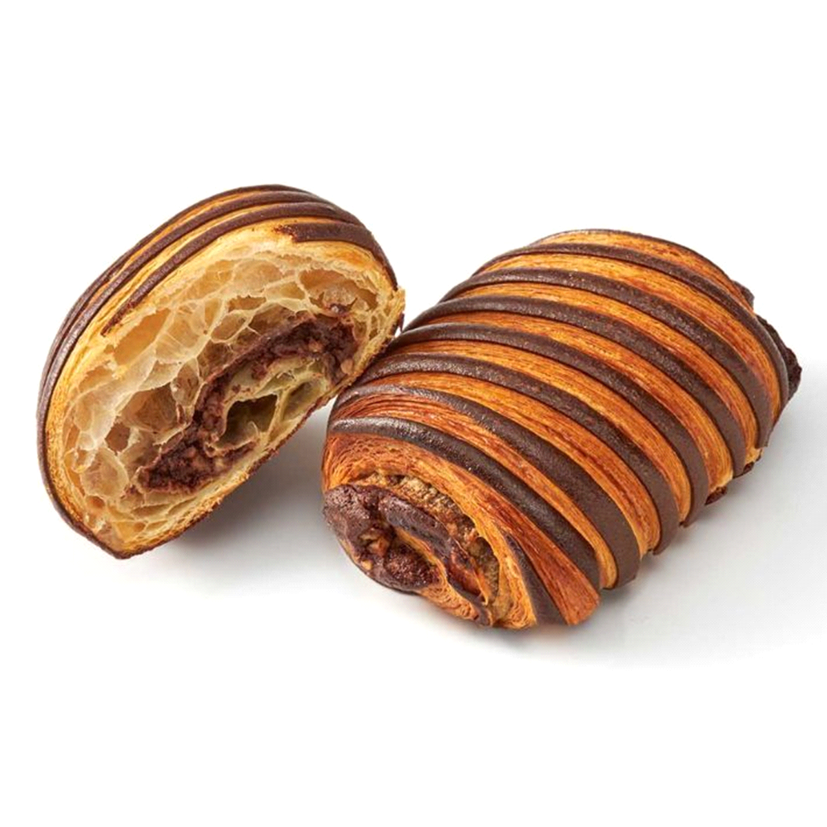 Fagottino brioche 100gr bicolore con strati di pasta al cacao e pasta classica al burro. Cioccolato belga, croccante pasta di nocciole pralinate e nocciole tritate. Cottura: 21-23 min – 170°C
 