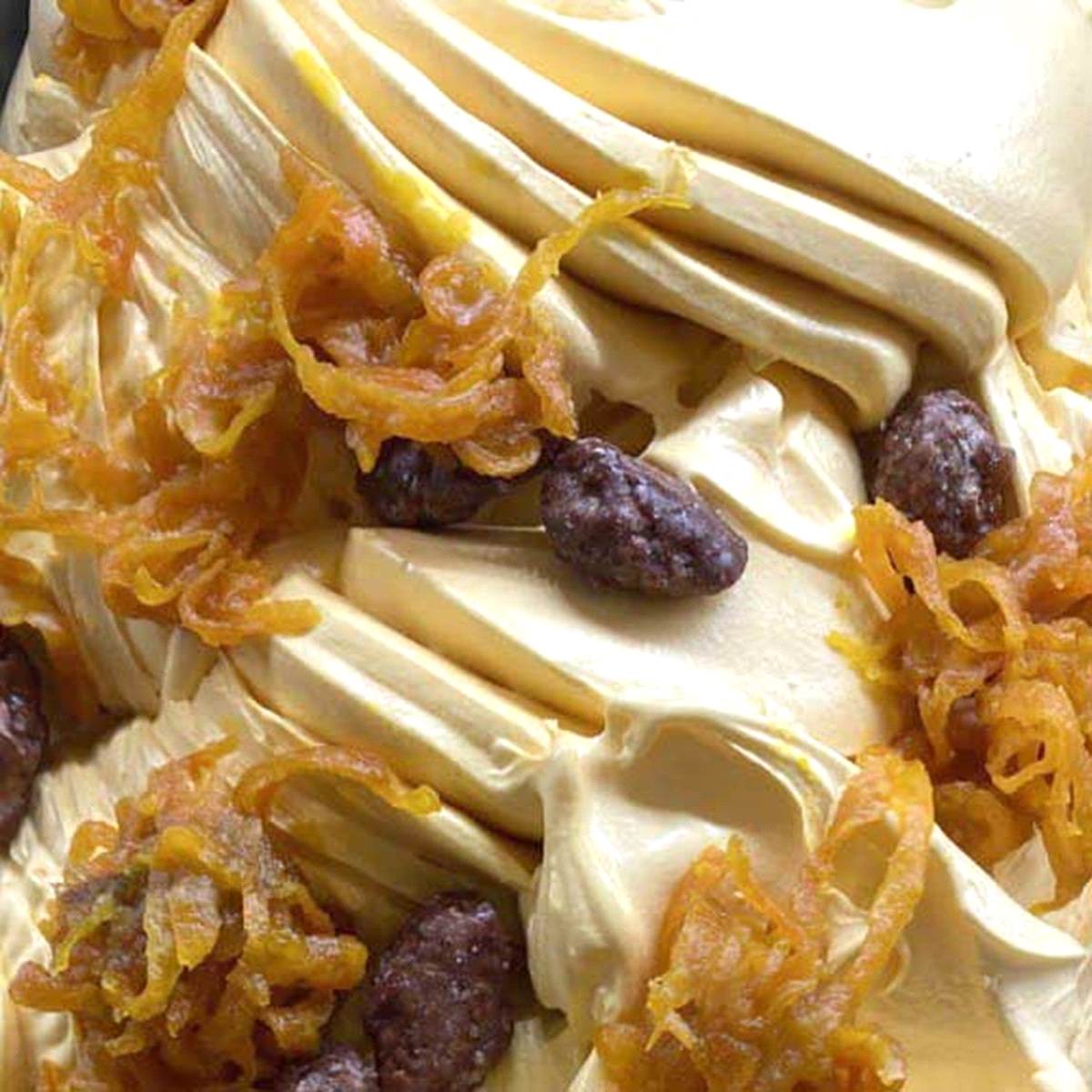 Prodotto FAST. Prodotto completo per ottenere in modo facile e veloce un gelato al gusto torta di carote e mandorle. 1 busta di prodotto+2,5lt acqua. A freddo. Anche per semifreddi, richiedi la ricettazione. 