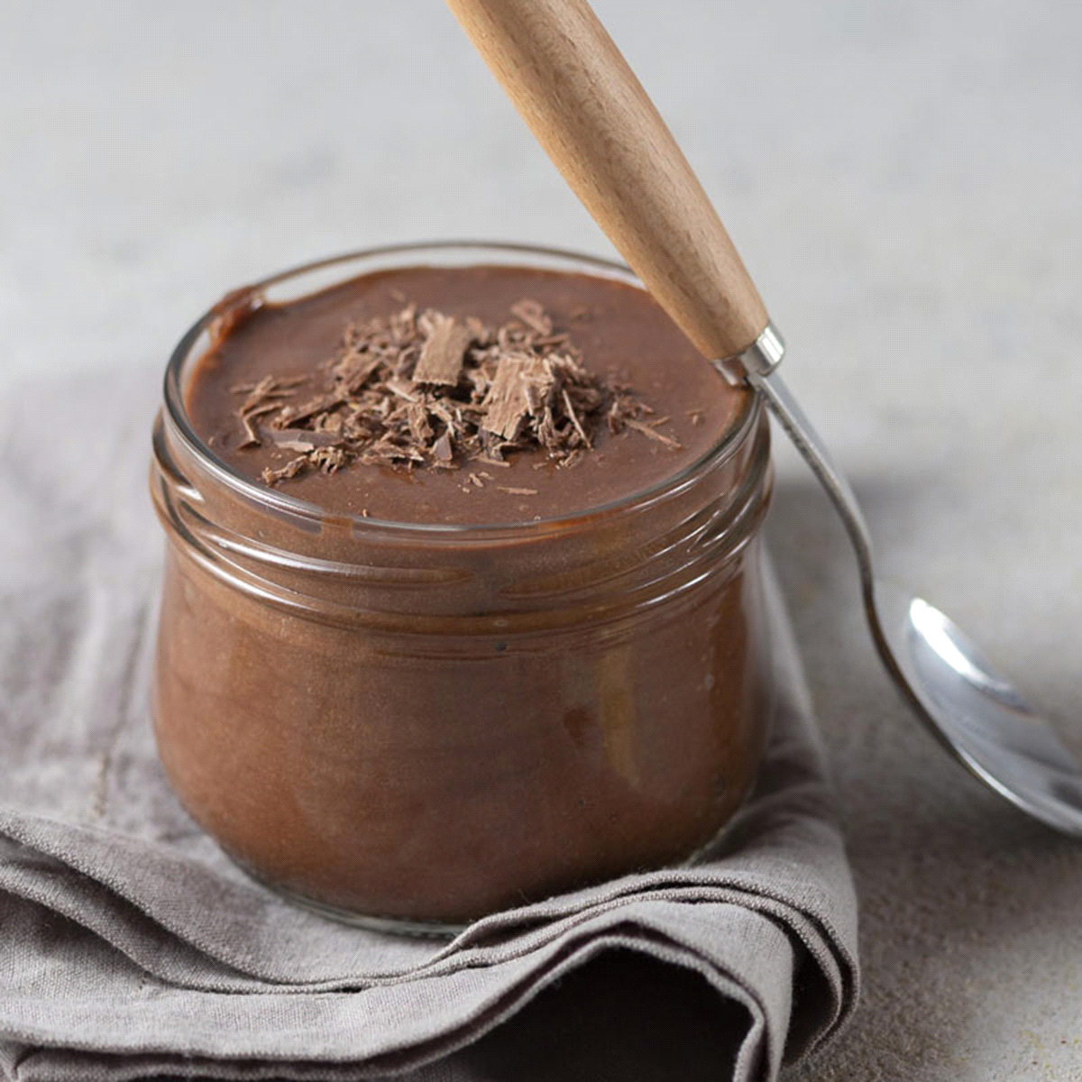 Preparato in polvere per budino gusto cioccolato. Ideale per la preparazione di budino, dessert, piccola pasticceria, monoporzioni, farcitura per torte. 