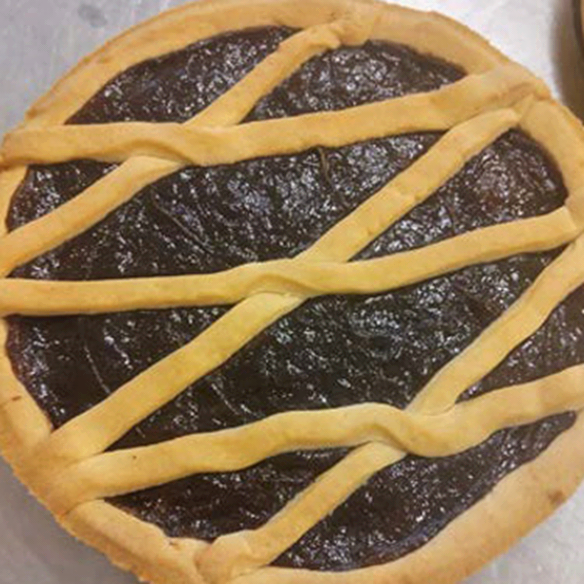 Crostata tonda alla ciliegia. Scongelare 2-3h a T ambiente 