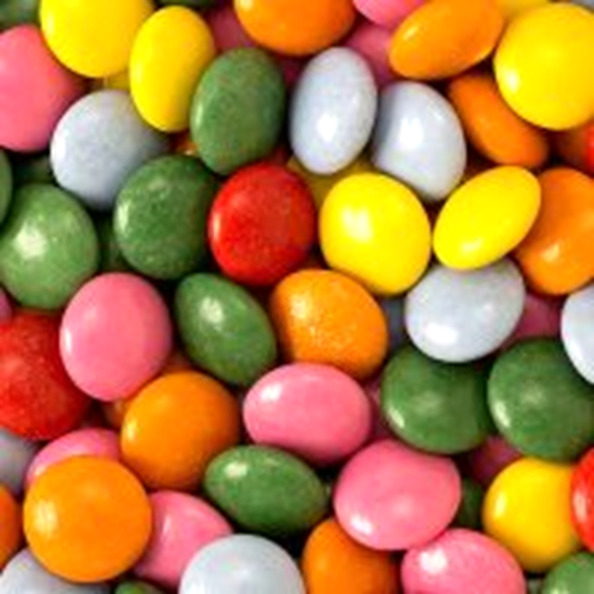 Confetti in cioccolato ricoperti di zucchero colorato .  Vaschetta da 2000 g. 