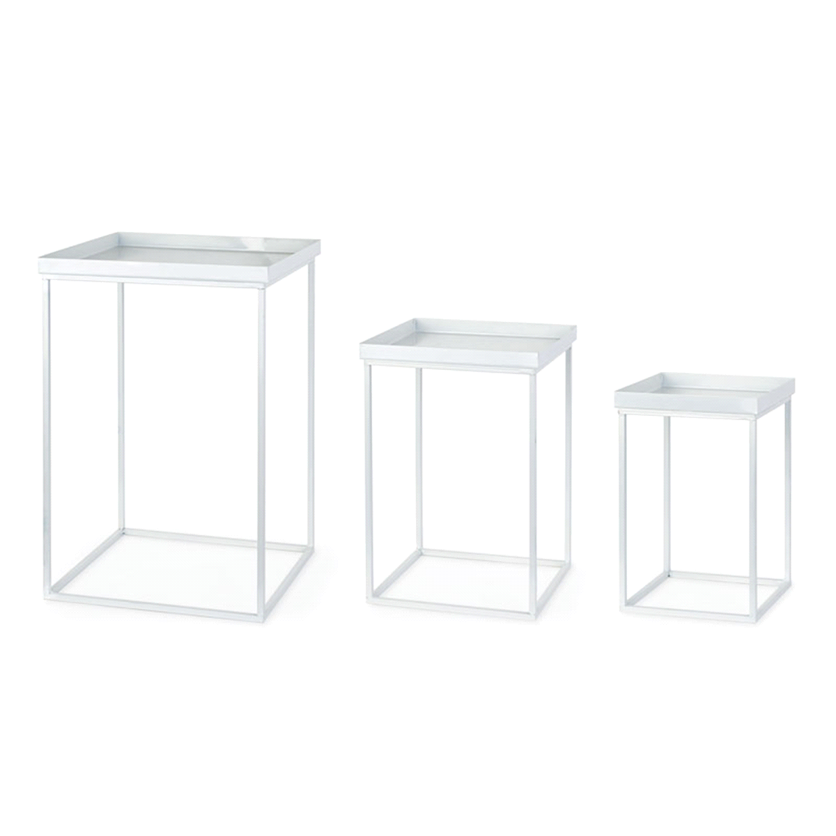 Set 3 tavolini in metallo bianco. Dimensioni: 30x30x43/45x45x68/.......cm. 