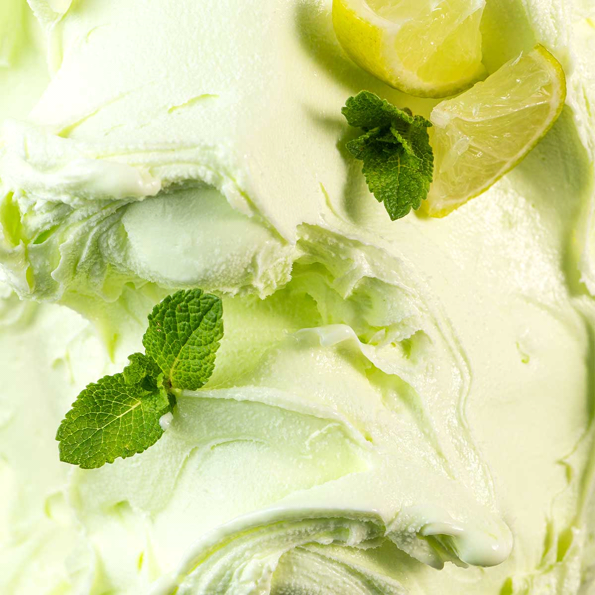 Prodotto FAST. Prodotto completo per ottenere in modo facile e veloce un gelato al gusto prosecco con sentori di fiori di sambuco e lime.1 busta di prodotto + 2,5lt acqua. A freddo 