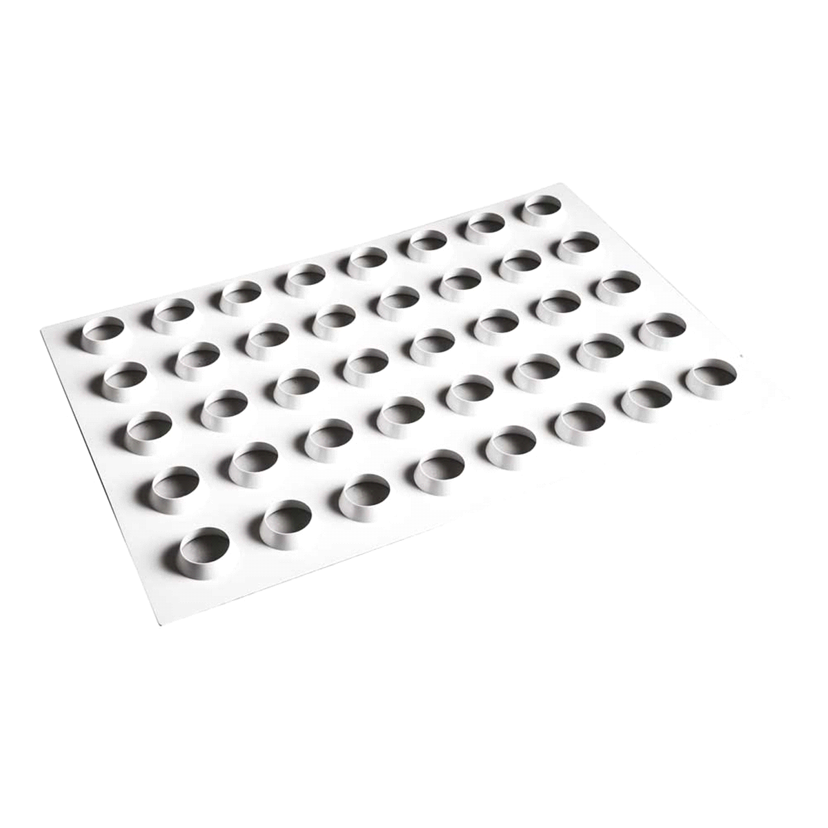 Griglia tagliapasta in plastica per la produzione di soggetti tematici di pasta frolla, sfoglia e altri impasti. Ideale per la preparazione di biscotti dolci e salati.
Dimensioni del piatto: 60x40 cm.
 