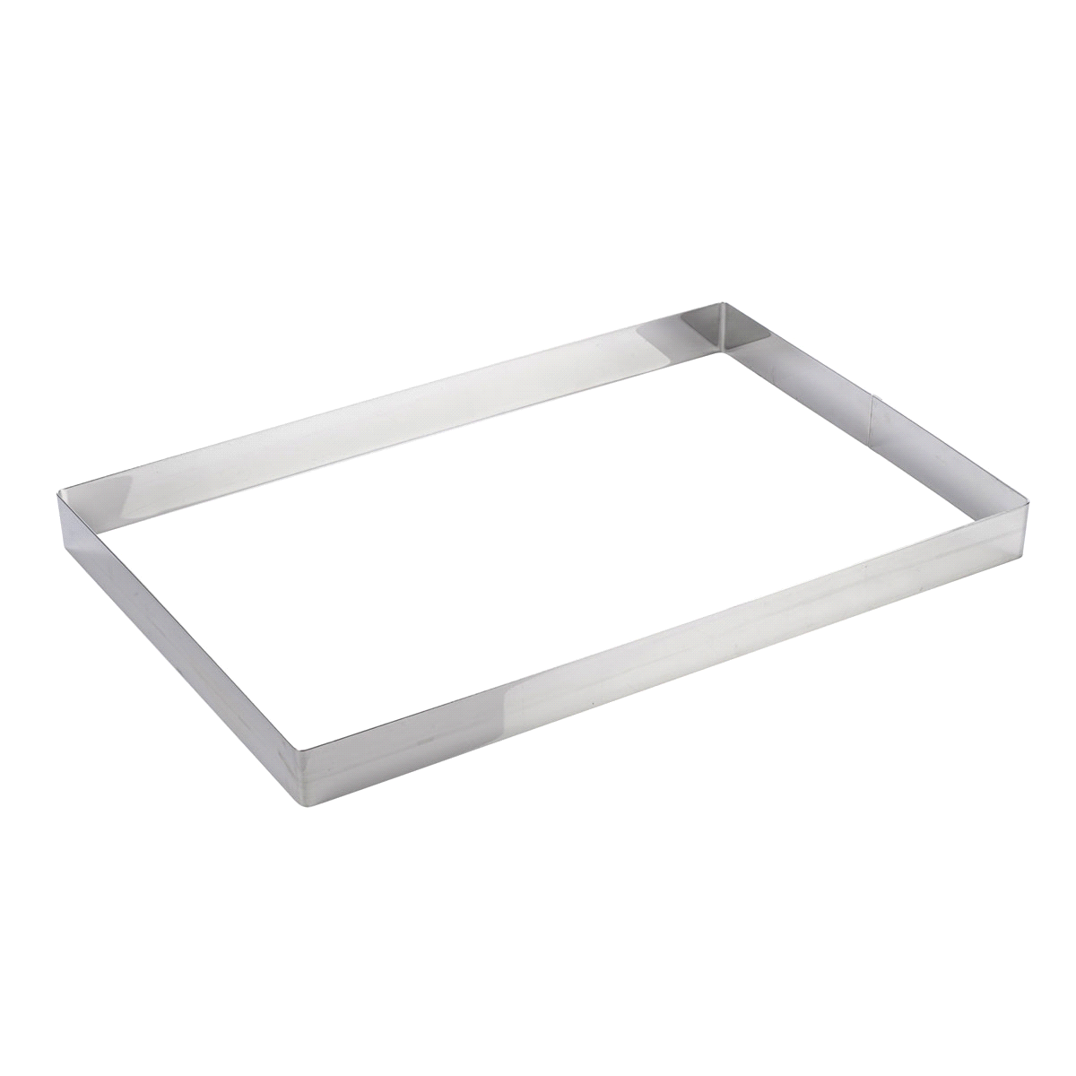 Ampia fascia rettangolare in acciaio inox AISI 304 per torte, perfetta sia per la cottura che per il congelamento. 