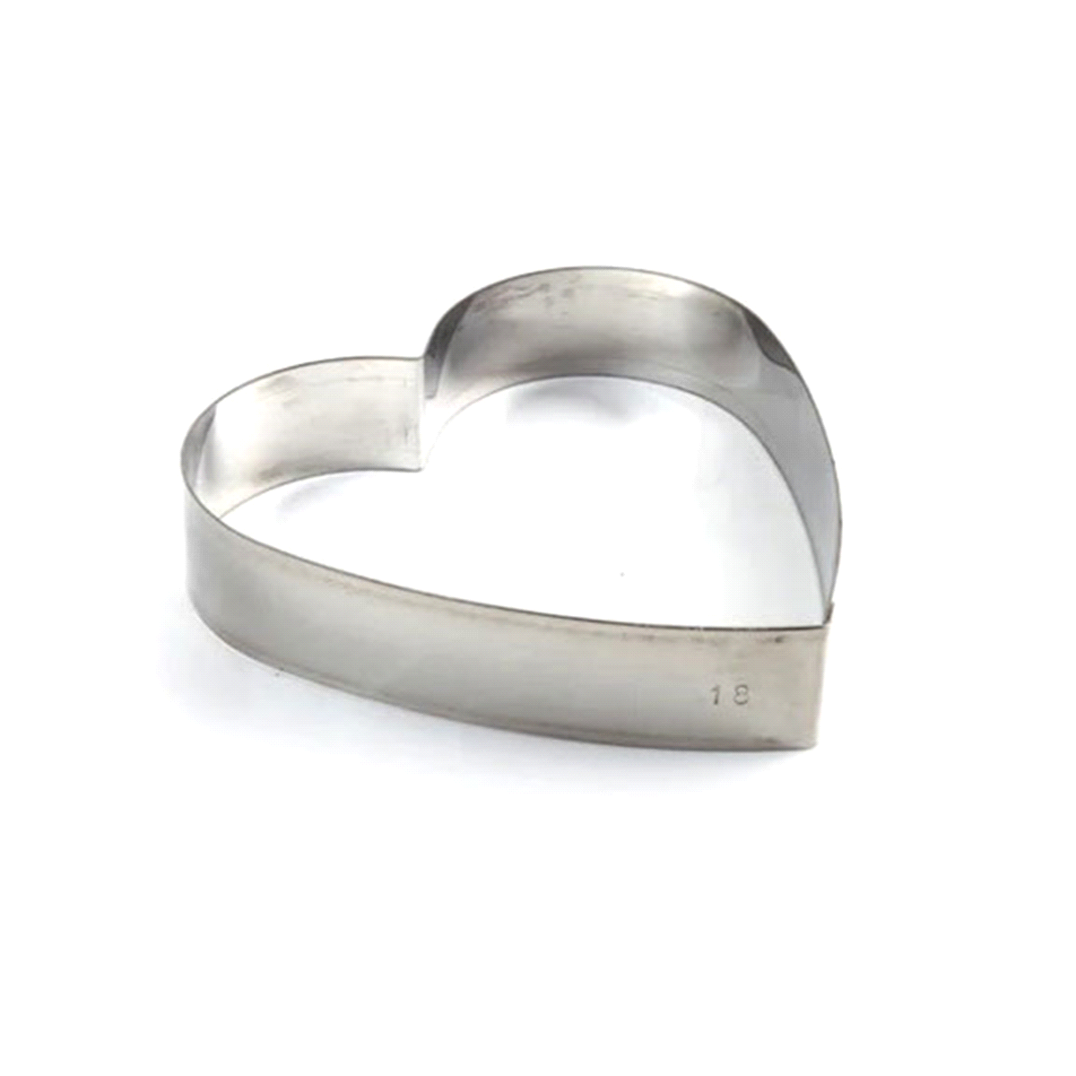 Fascia inox cuore per la realizzazione di prodotti dolci e salati. Dimensioni: 240 x h 40 mm. 