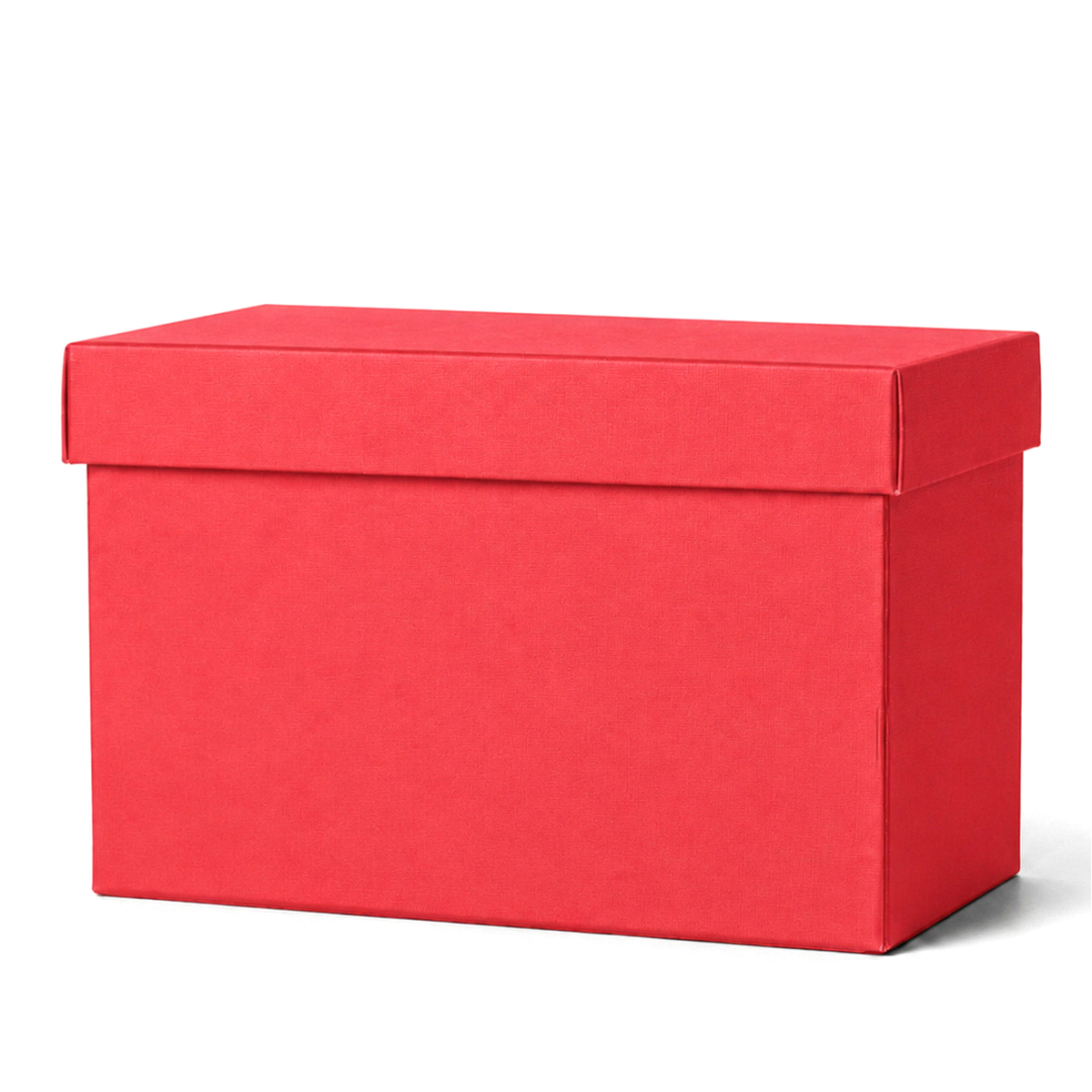 Baule linea rosso lampone portata 12Kg. Dimensioni: 46x31x h33cm. 