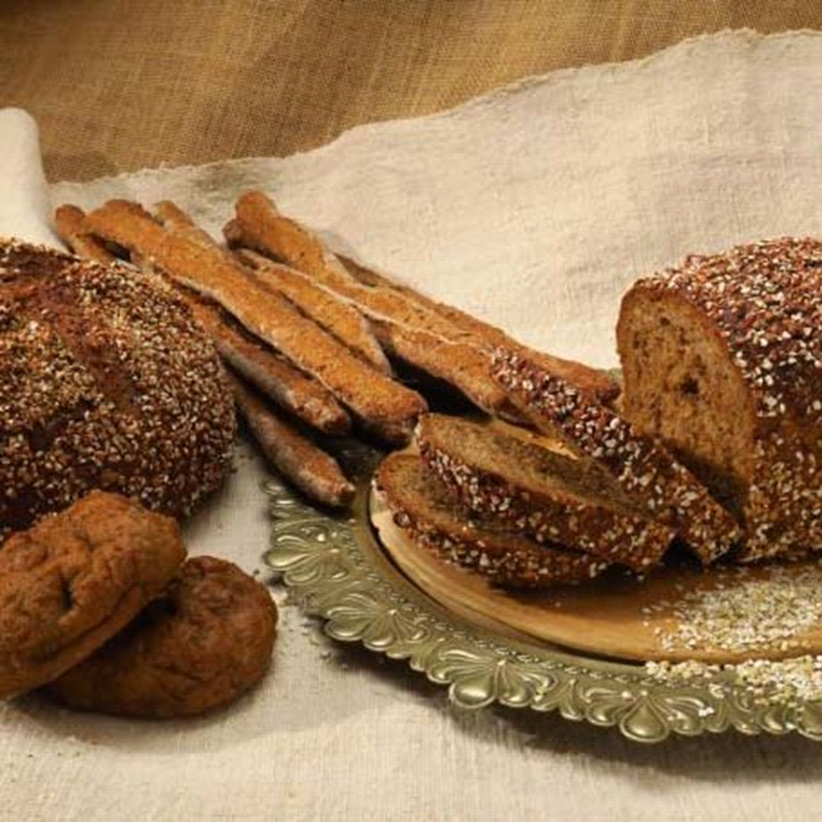 Semilavorato al 100% per ottenere pane alla segale con semi di lino e girasole leggero e saporito. Granella di grano saraceno inclusa. 